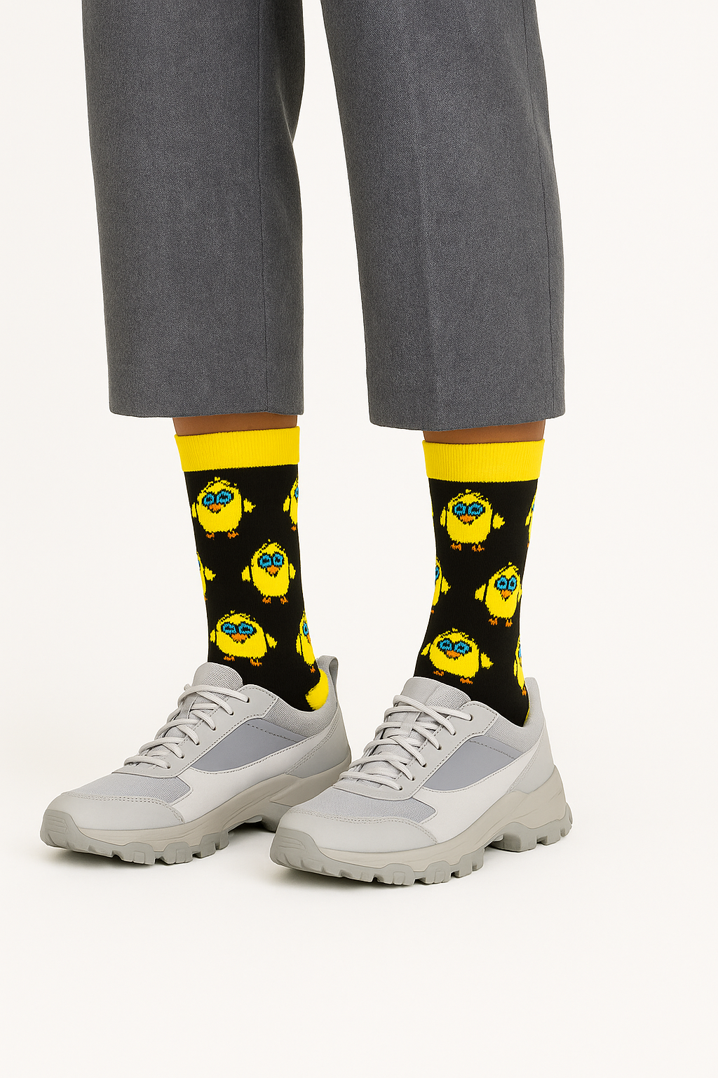 Chaussettes fun Cool Chicks – Motifs Poussins jaunes, noirs et originales