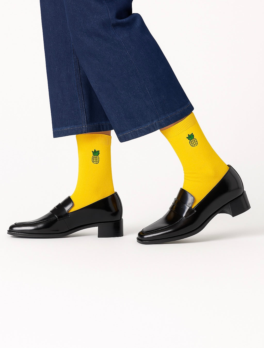 Chaussettes fun Golden Pineapple – motifs Ananas jaunes et tropicales