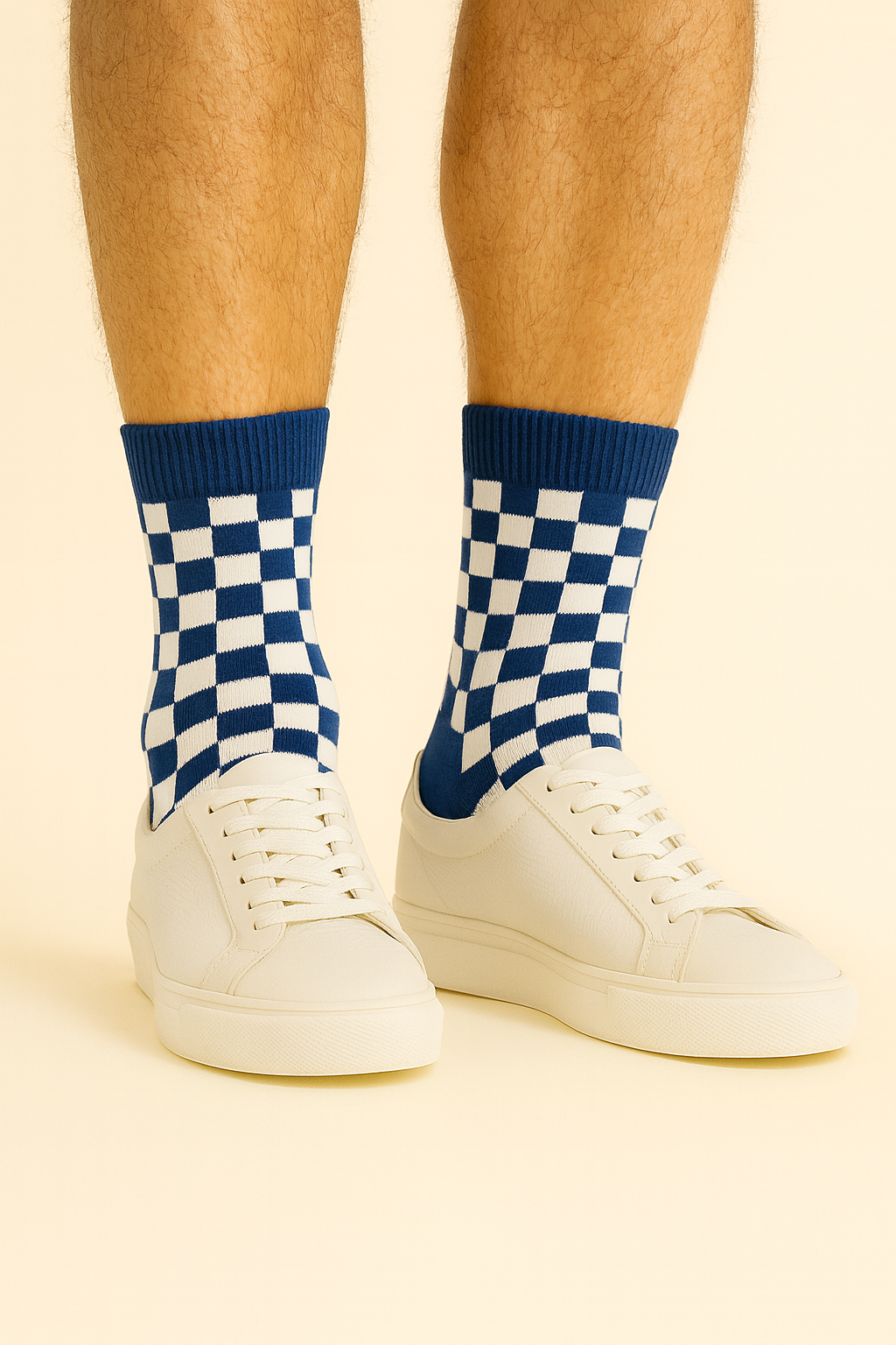 Chaussettes fun Checkmate Blue – Damier bleu marine, blanc et originales