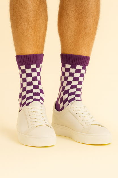 Chaussettes fun Checkmate Purple – Damier violet, blanc et originales
