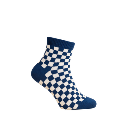 Chaussettes fun Checkmate Blue – Damier bleu marine et blanc, streetwear et originales