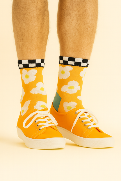 Chaussettes fun Flower Pop – Fleurs sur chaussettes orange, rétro et originales