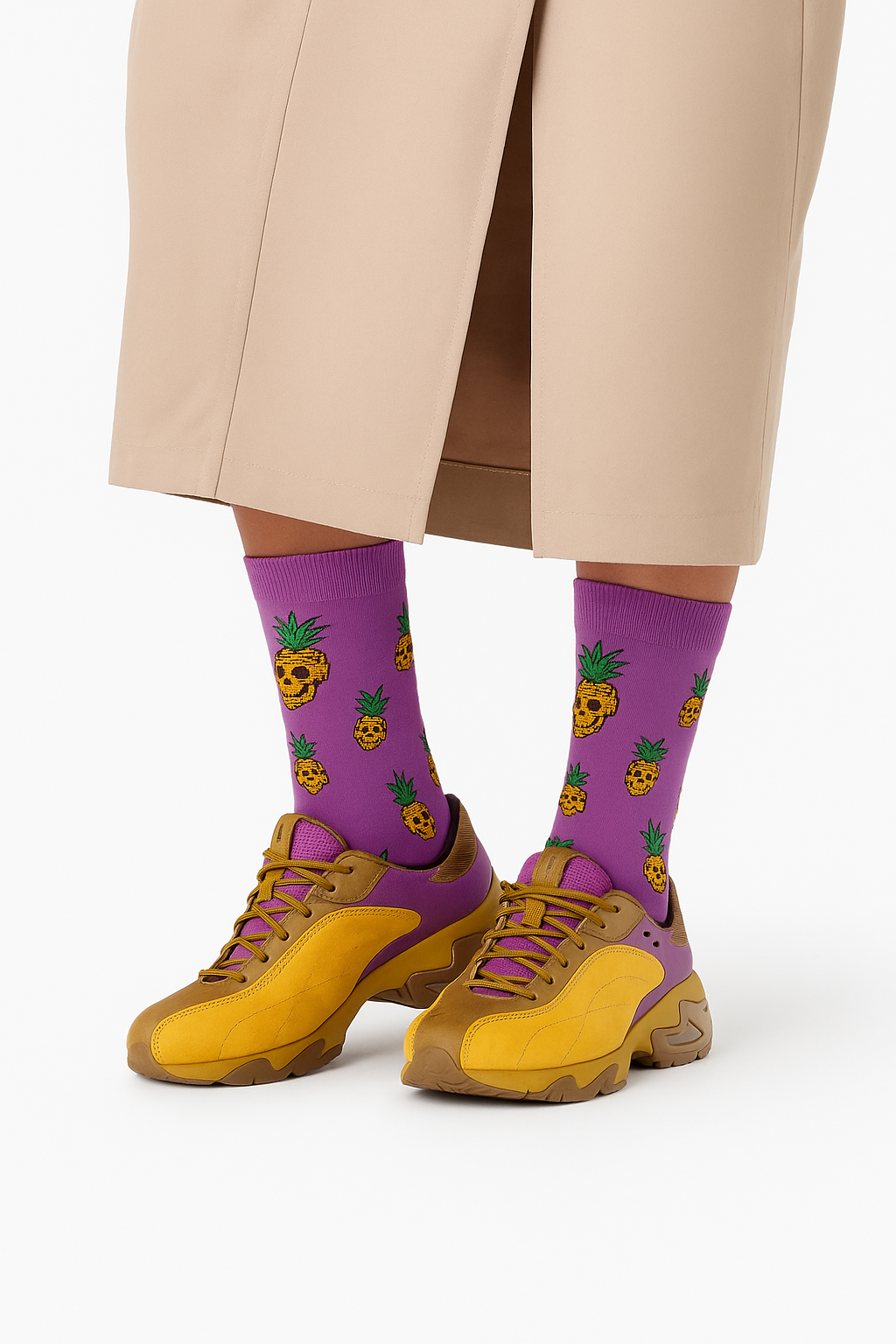 Chaussettes Fun Pineapple Skull – Motifs Ananas et crânes violettes et originales